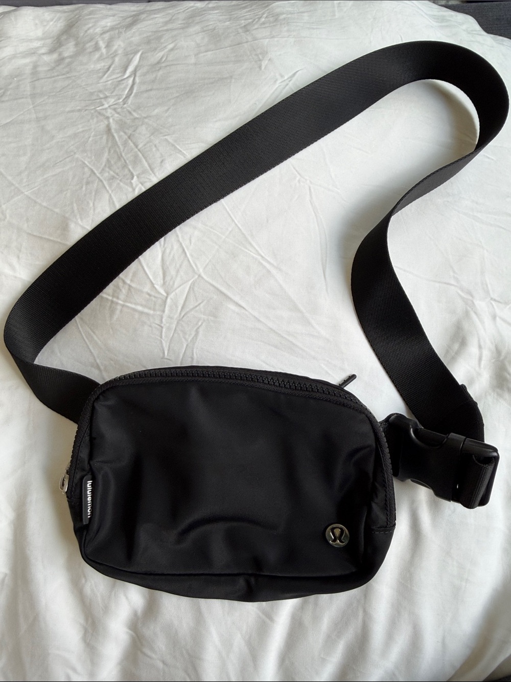 Lululemon Everywhere Belt Bag 1L